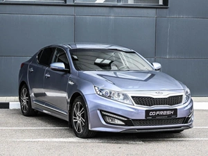 Седан Kia K5 2011 года, 1099000 рублей, Кирилловка