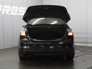 Седан Ford Focus 2012 года, 1070000 рублей, Омск