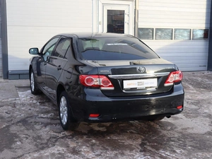 Седан Toyota Corolla 2011 года, 1020000 рублей, Железногорск