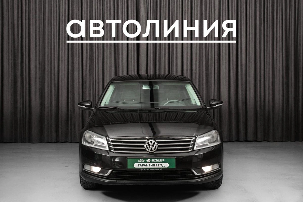 Седан Volkswagen Passat 2011 года, 730000 рублей, Красноярск