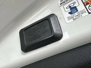 Внедорожник Toyota RAV4 2018 года, 2644990 рублей, Красноярск