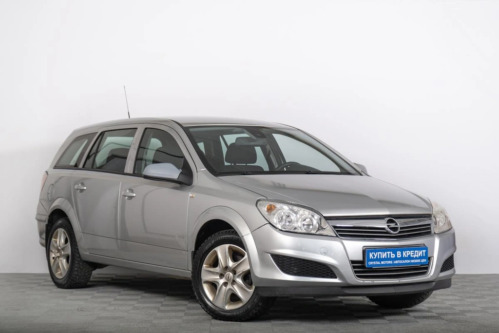Универсал Opel Astra 2012 года, 749000 рублей, Томск