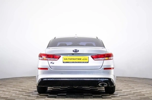 Седан Kia K5 2018 года, 1889000 рублей, Пермь