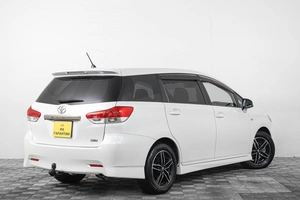 Минивэн Toyota Wish 2011 года, 1199000 рублей, Кемерово