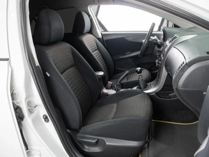 Седан Toyota Corolla 2011 года, 930000 рублей, Тюмень