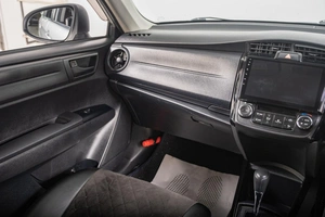 Универсал Toyota Corolla Fielder 2017 года, 1339000 рублей, Томск