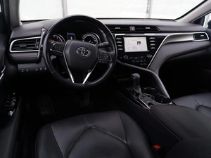 Седан Toyota Camry 2020 года, 3200000 рублей, Тверь