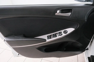 Седан Hyundai Solaris 2015 года, 899000 рублей, Красноярск