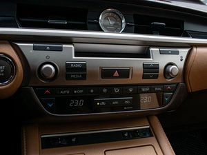 Седан Lexus ES 2016 года, 3245000 рублей, Краснодар