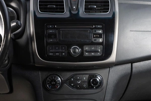 Хетчбэк Renault Sandero 2015 года, 779000 рублей, Новосибирск