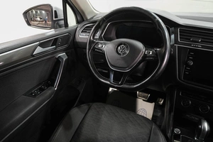 Внедорожник Volkswagen Tiguan 2018 года, 2689000 рублей, Новокузнецк