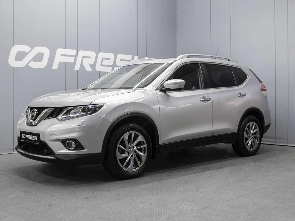 Внедорожник Nissan X-Trail 2016 года, 1960000 рублей, Омск