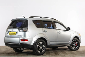 Внедорожник Mitsubishi Outlander 2011 года, 1099000 рублей, Тюмень