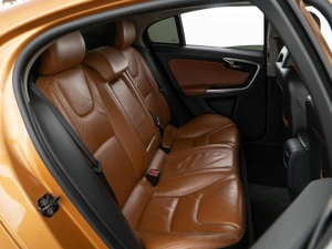 Седан Volvo S60 2012 года, 997077 рублей, Москва