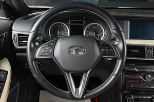 Хетчбэк Infiniti Q30 2017 года, 3099000 рублей, Тюмень
