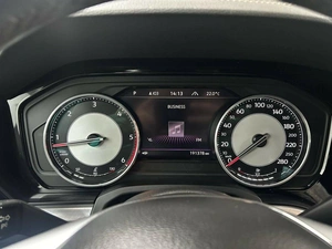 Внедорожник Volkswagen Touareg 2018 года, 3975000 рублей, Красноярск