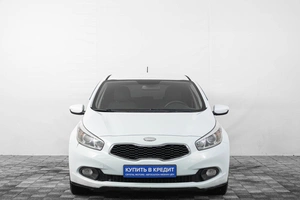 Хетчбэк Kia Ceed 2013 года, 979000 рублей, Кемерово