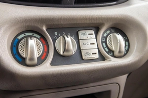 Минивэн Nissan Almera Tino 2001 года, 289000 рублей, Барнаул