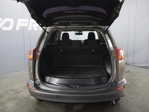 Внедорожник Toyota RAV4 2015 года, 2040000 рублей, Омск