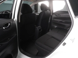 Хетчбэк Nissan Tiida 2015 года, 1069000 рублей, Красный Пахарь