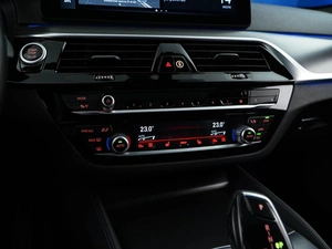 Седан BMW 5 серия 2022 года, 6399077 рублей, Москва