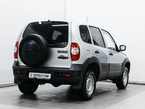Внедорожник Chevrolet Niva 2013 года, 599000 рублей, Красноярск