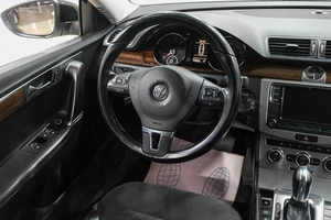 Седан Volkswagen Passat 2012 года, 1419000 рублей, Новокузнецк