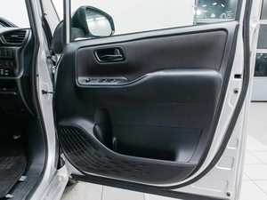 Минивэн Toyota Noah 2018 года, 2490000 рублей, Красноярск