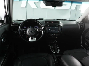 Внедорожник Kia Soul 2017 года, 1888000 рублей, Красный Пахарь