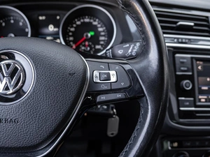 Внедорожник Volkswagen Tiguan 2017 года, 2340000 рублей, Краснодар