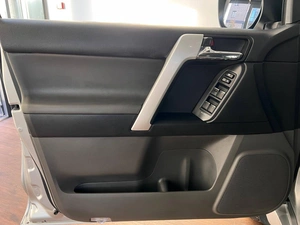 Внедорожник Toyota Land Cruiser Prado 2010 года, 2649000 рублей, Красноярск