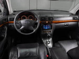 Седан Toyota Avensis 2006 года, 950000 рублей, Тюмень