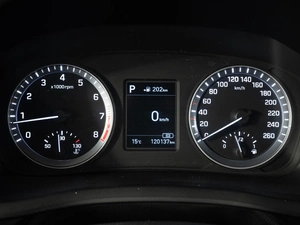 Седан Hyundai Sonata 2019 года, 1877000 рублей, Краснодар