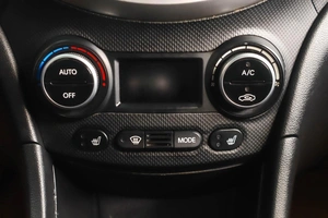 Седан Hyundai Solaris 2016 года, 869000 рублей, Пермь