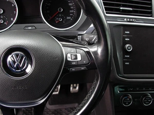 Внедорожник Volkswagen Tiguan 2018 года, 2379000 рублей, Владимир