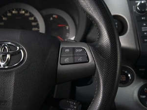 Внедорожник Toyota RAV4 2010 года, 1360000 рублей, Омск