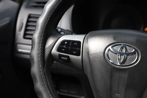 Хетчбэк Toyota Auris 2012 года, 1089000 рублей, Новосибирск