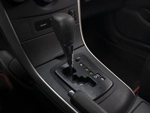 Седан Toyota Corolla 2008 года, 890000 рублей, Омск