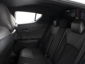 Внедорожник Toyota C-HR 2020 года, 1970000 рублей, Омск