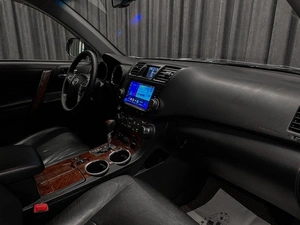 Внедорожник Toyota Highlander 2011 года, 2050000 рублей, Красноярск