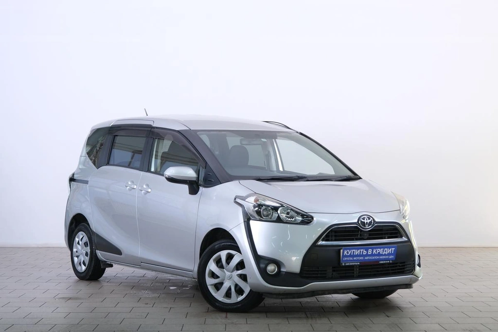 Минивэн Toyota Sienta 2015 года, 1199000 рублей, Омск