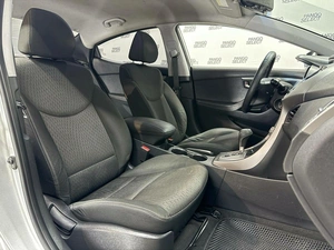 Седан Hyundai Avante 2012 года, 850000 рублей, Красноярск
