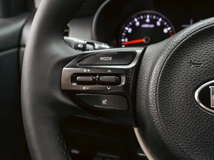 Хетчбэк Kia Rio X-Line 2018 года, 980000 рублей, Краснодар