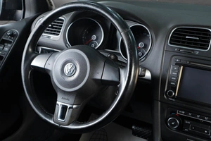 Хетчбэк Volkswagen Golf 2012 года, 839000 рублей, Тюмень