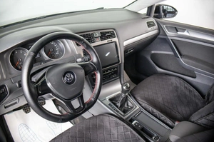 Хетчбэк Volkswagen Golf 2013 года, 919000 рублей, Пермь