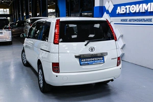 Минивэн Toyota Isis 2008 года, 998000 рублей, Солонцы