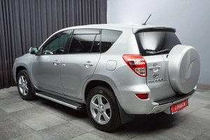 Внедорожник Toyota RAV4 2012 года, 1427000 рублей, Красноярск