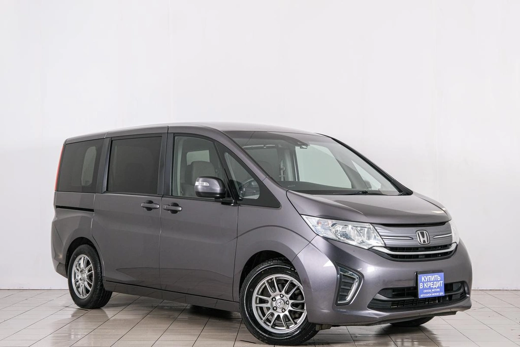 Минивэн Honda Stepwgn 2021 года, 2339000 рублей, Красноярск