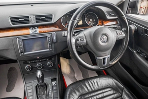 Универсал Volkswagen Passat 2012 года, 999000 рублей, Барнаул