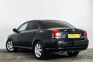 Седан Toyota Avensis 2005 года, 599000 рублей, Сургут